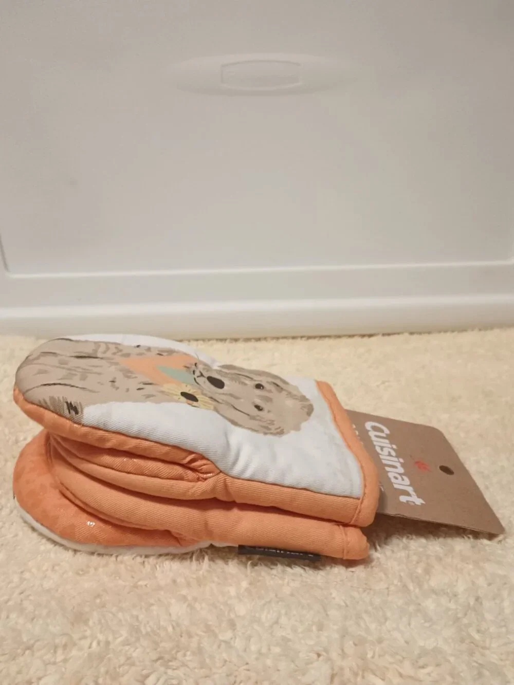 HTF & NWT~Cuisinart 2-Pack Silicone Mini Oven Mitts with Golden Retriever Design